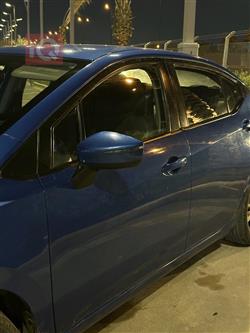 نيسان فيرسا